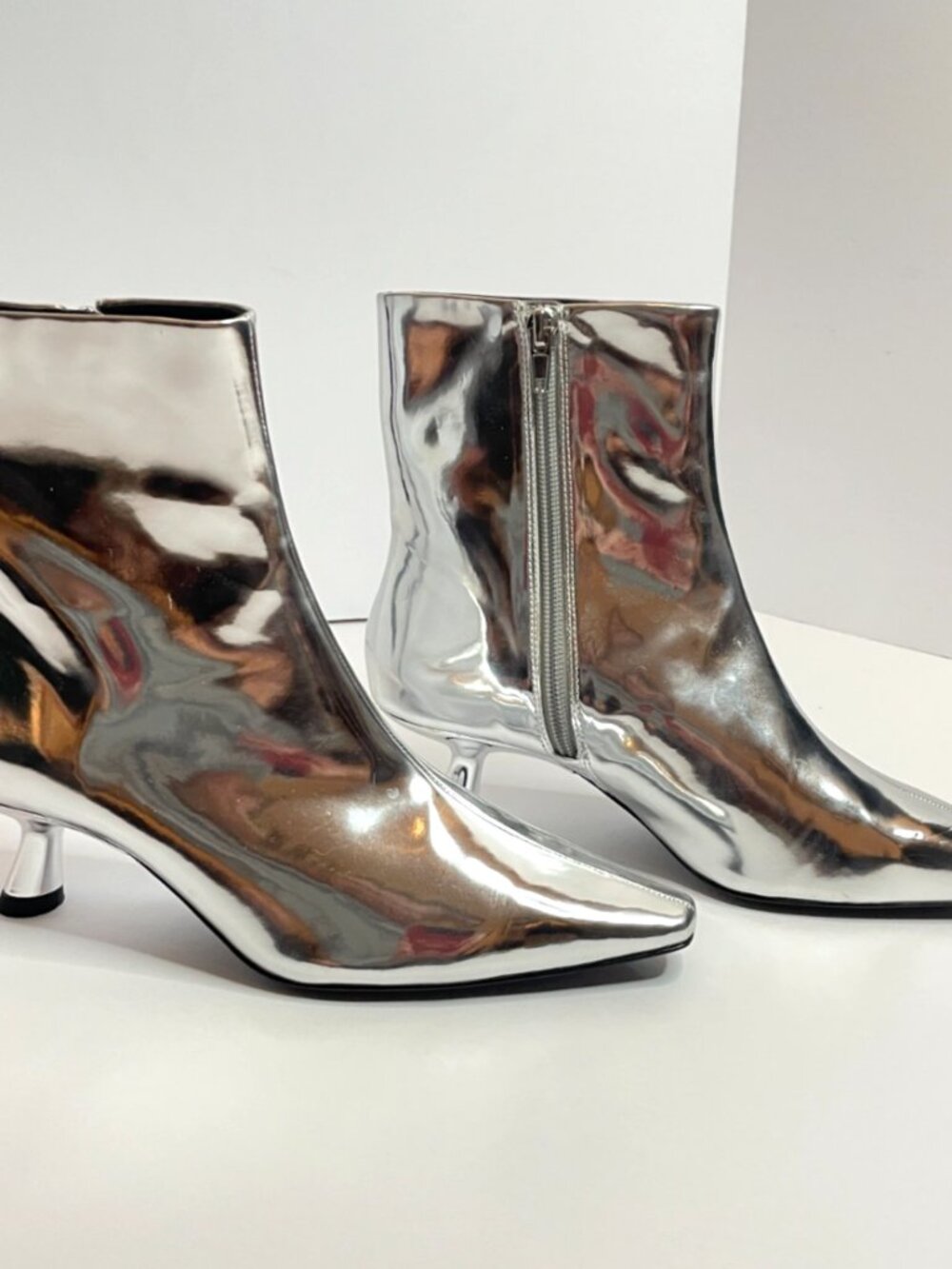 SIMON MILLER Chrome Ankle Bootie Womens Size 37 EU / 7 US NWT $425 MSRP